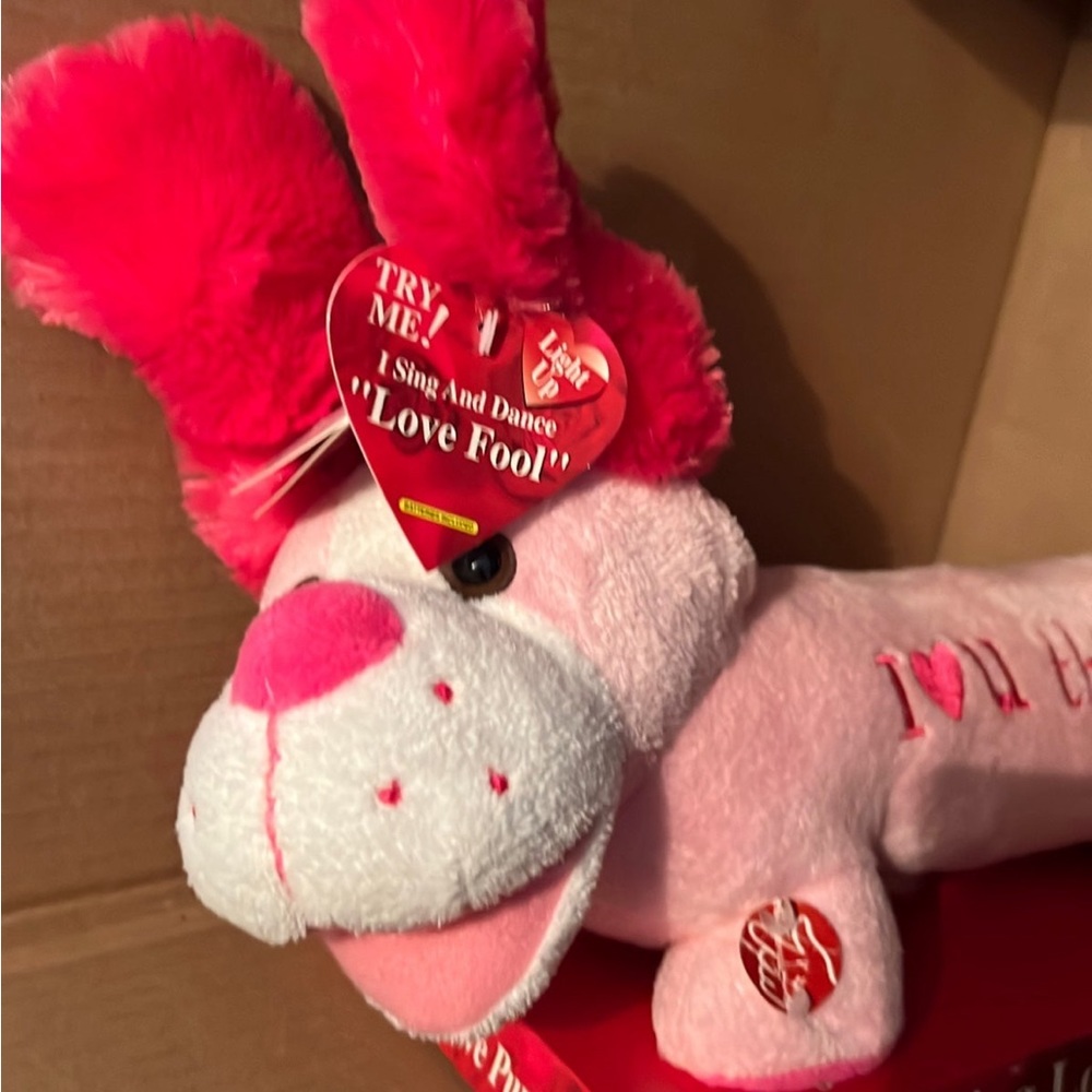 Dan Dee Collectors Choice Animated Singing Love Puppy!